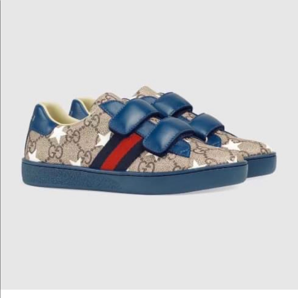 Gucci Ace sneakers fits a woman’s 5.5 - 6.